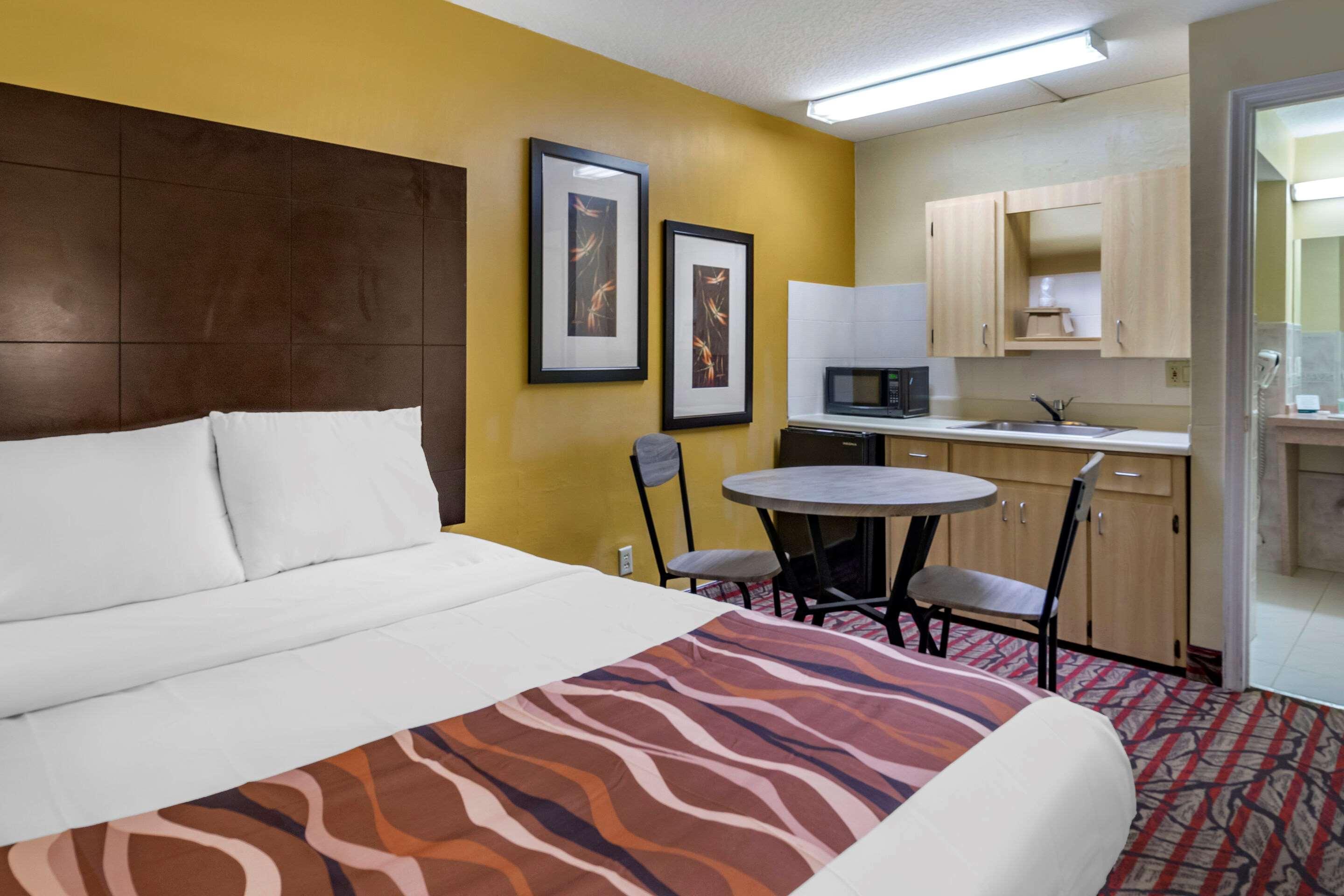Rodeway Inn Central Clearwater Beach Εξωτερικό φωτογραφία
